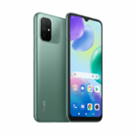 Xiaomi Redmi 15C 4G 128GB 4GB - Verde. Este teléfono inteligente se presenta en un acabado verde mate con un diseño moderno. La imagen muestra una vista frontal y trasera del dispositivo. En la parte trasera , destaca un módulo de cámara rectangular con múltiples lentes y un flash LED, junto con un sensor de huellas dactilares circular. La parte frontal exhib e una pantalla completa con un pequeño recorte para la cámara frontal. Se aprecian los botones laterales de volumen y encendido. El dispositivo está centrado sobre un fondo blanco puro con iluminación de estudio suave.